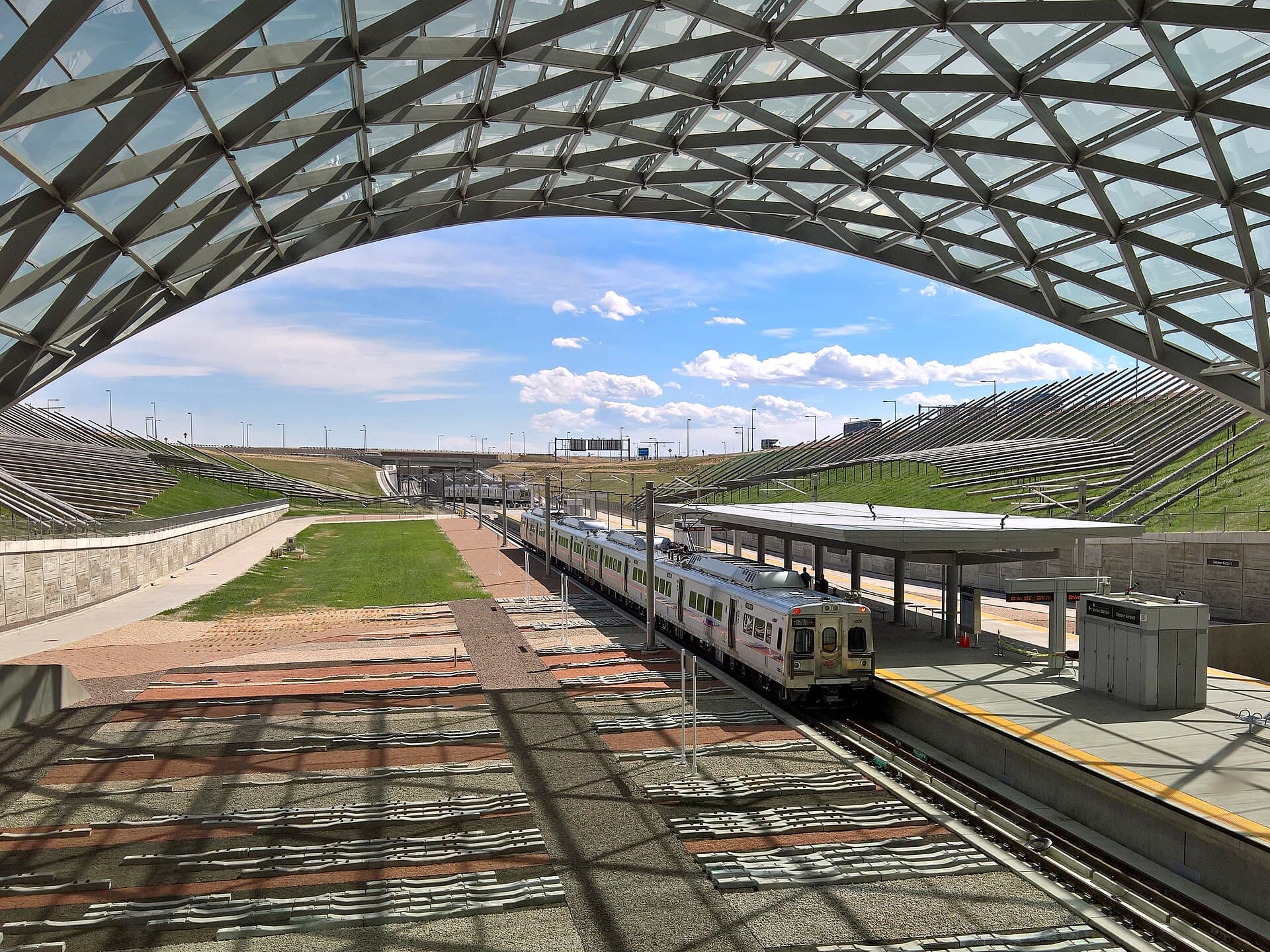 An RTD airport coach bus at Denver International Airport