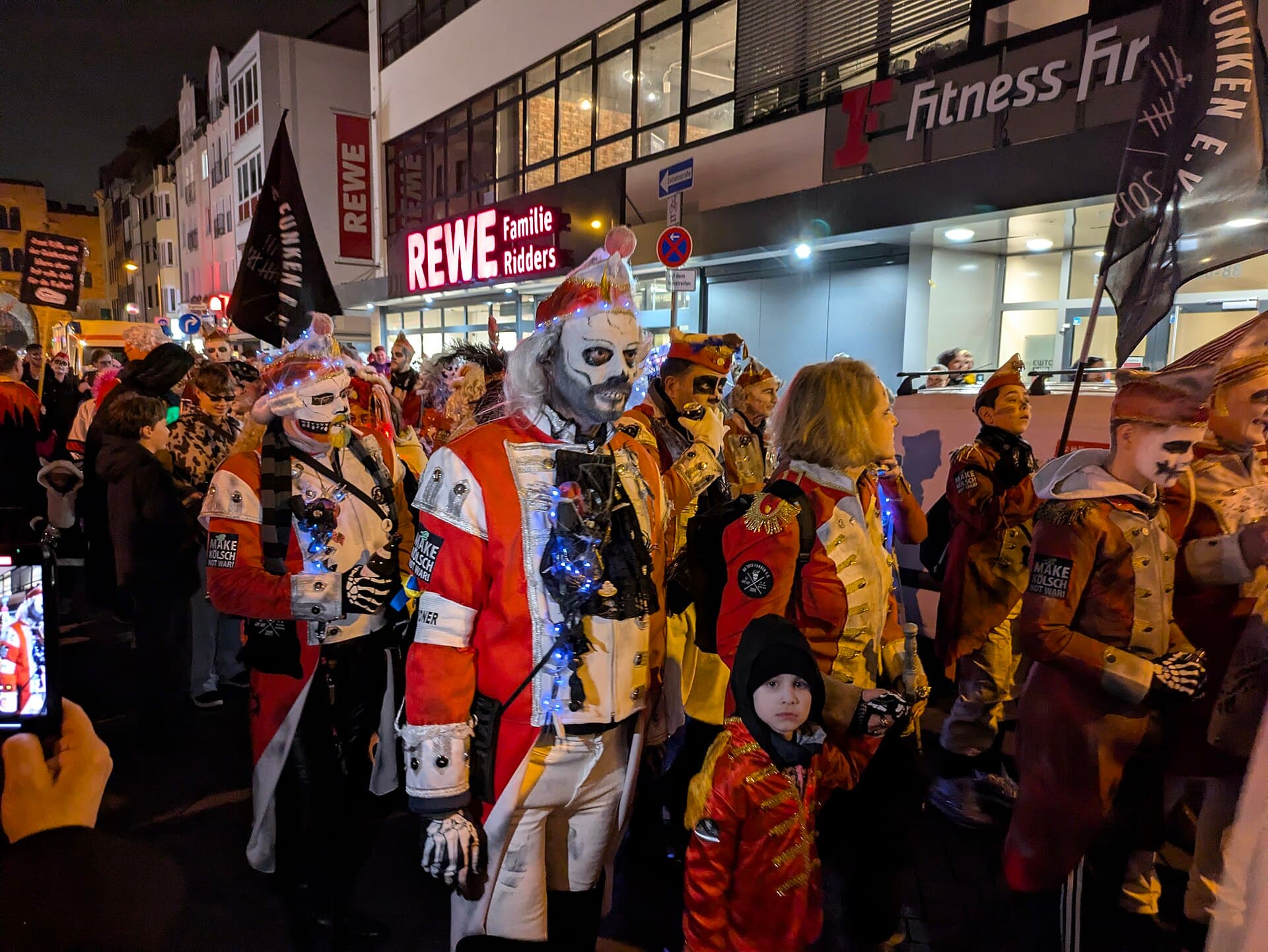 Costumed revellers on Zülpicher Straße in Cologne's Kwartier Latäng on Weiberfastnacht