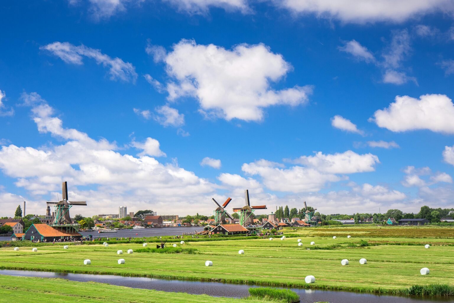 best destinations to visit in April