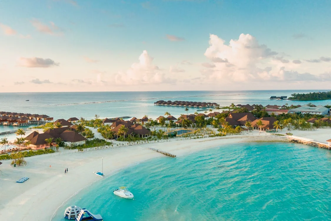 Best Luxury Resorts in Top Destinations Worldwide 2025